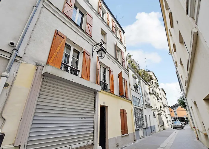 Modern For 2p With A C - Near Montmartre *