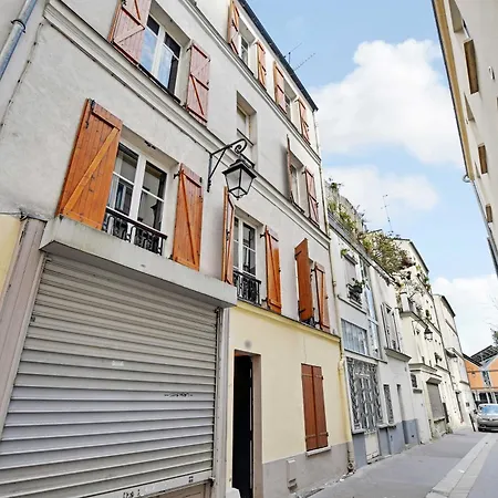 Modern For 2p With A C - Near Montmartre *